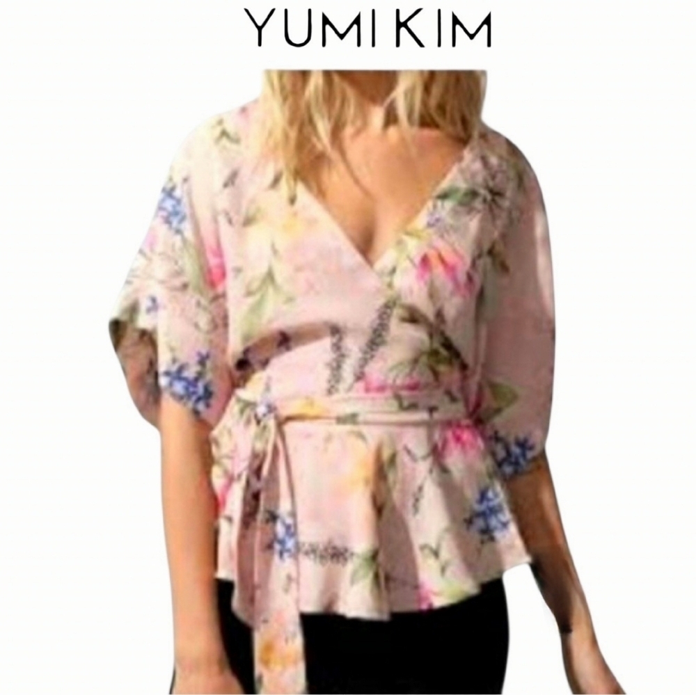 Yumi Kim Pastel Floral Kimono Wrap Boho Romantic Draped Spring Summer Blouse S